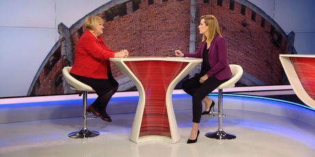 Ivana Brkić Tomljenović razgovara s predsjednicom Glasa Ankom Mrak Taritaš (Foto: Dnevnik.hr) - 1