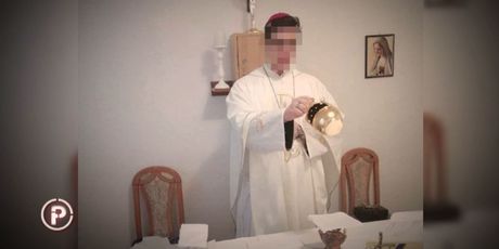 Maloljetnik glumio svećenika (Foto: Dnevnik.hr) - 5