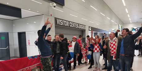 Navijači u zračnoj luci