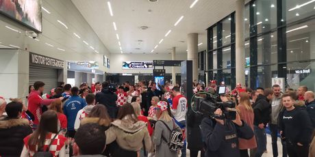 Navijači u zračnoj luci