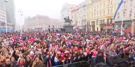 Navijači dočekali rukometaše na Trgu bana Jelačića