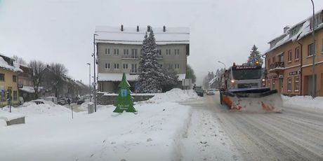 Snijeg na cesti - 2