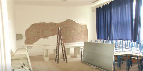 Učionica oštećena od potresa