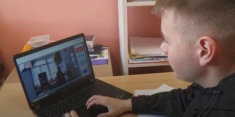 Robot: Asistent u nastavi - 2