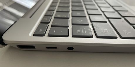 Surface Laptop Go - 9