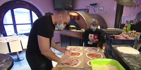 Pizza majstori pomažu u Petrinji
