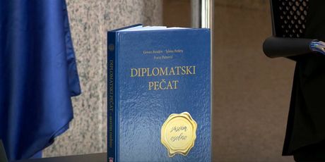 Predstavljena knjiga Diplomatski pečat - 1