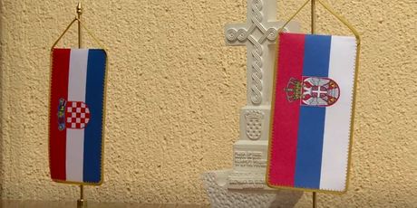 Hrvatska i srpska zastava