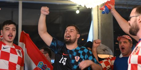 Navijač u dresu Marka Livaje