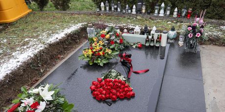Grob Akija Rahimovskog - 2