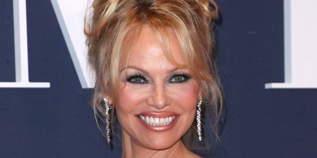 Pamela Anderson - 4