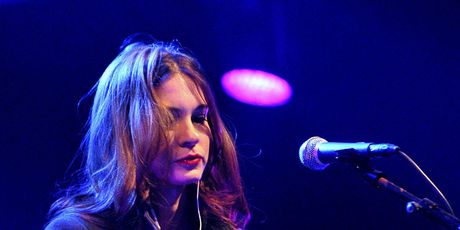 Sara Renar