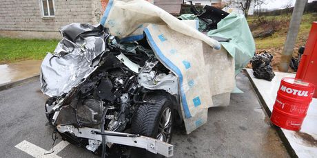 Karlovac: Olupina auta u kojem je poginuo bračni par iz Rijeke - 2