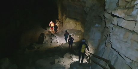 Evakuacija zarobljenih u jami - 1