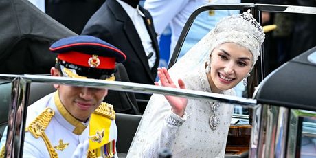 Princ Abdul Mateen i Anisha Rosnah Isa Kalebic - 2