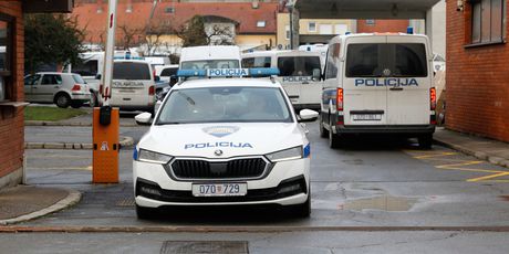 Policija uzima dokumente iz tvrtke Drava International - 1