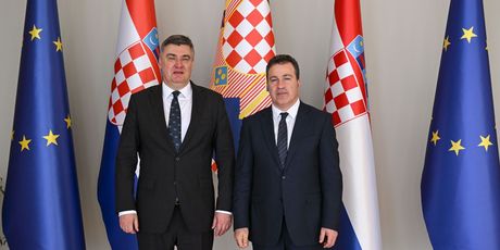 Predsjednik Milanović uručio odlikovanja hrvatskim braniteljima