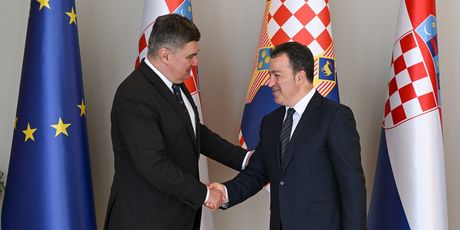 Predsjednik Milanović sastao se s ministrom obrane Albanije Nikom Peleshijem