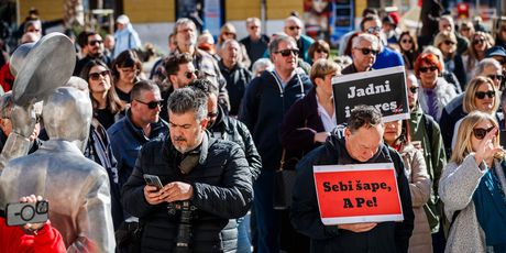 Prosvjed novinara u Splitu