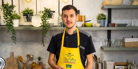 Manuel Crnobrnja: Polusfera od piletine s gljivama, espumom od parmezana i gelom od cikle