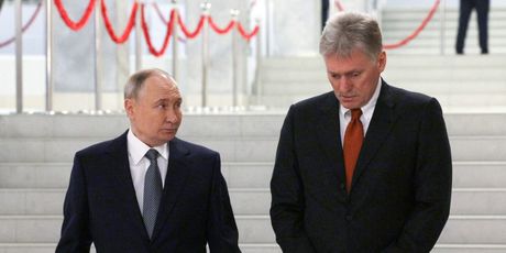 Vladimir Putin i Dmitrij Peskov