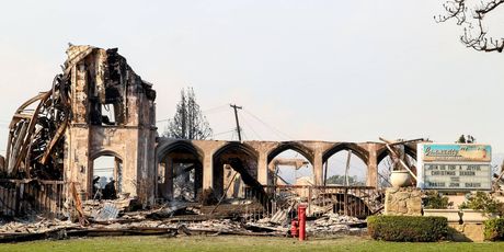 Izgorjela Crkva ujedinjenih metodista, Los Angeles