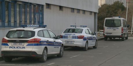 Policija - 3