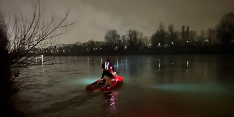 Crveni križ traga za djevojčicom u rijeci Savi - 9