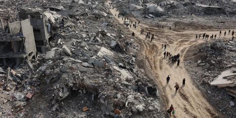 Palestinci u obilasku ruševina izbjegličkog kampa Jabalia na sjeveru Pojasa Gaze - 5