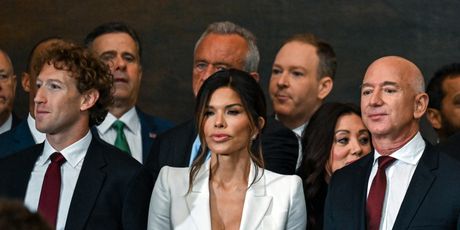 Lauren Sanchez na inauguraciji u odijelu i korzetu s potpisom Alexandera McQueena