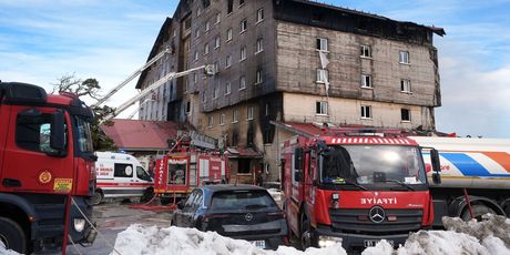 Požar u hotelu na skijalištu u Turskoj - 1