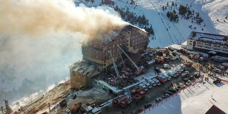 Požar u hotelu na skijalištu u Turskoj - 3