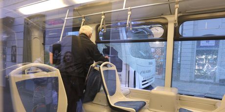 U Zagrebu se sudarili tramvaj i kamion - 4