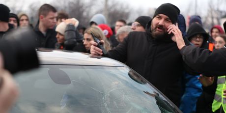 Automobil koji je naletio na studente - 2