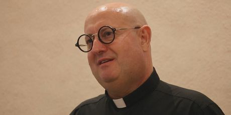 In Magazin: Guilherme Peixoto, svećenik DJ - 10