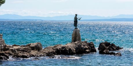 Djevojka s galebom - 4