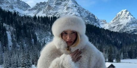 Rosie Huntington-Whiteley - 1