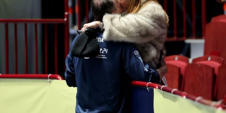 Dagur Sigurdsson s tajanstvenom ženom