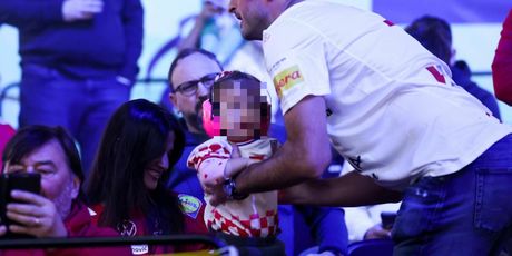 Domagoj Duvnjak sa suprugom i djetetom