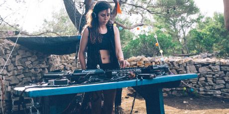Escape community Hvar - 1