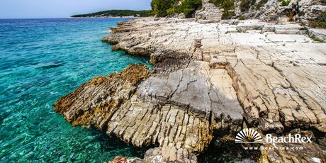 Plaža Koromaslinova, Milna, Brač