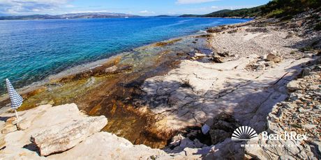 Plaža Pulenat, Stomorska, Šolta