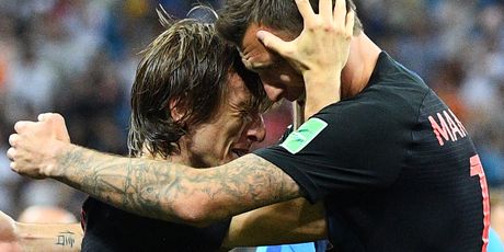 Luka Modrić i Mario Mandžukić (Foto: AFP)