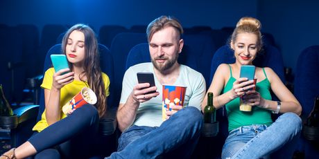 Mobiteli u kazalištu (Foto: Getty Images)