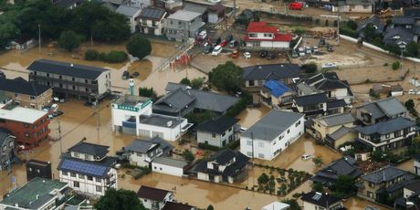 Poplave uzrokovane obilnim kišama u Japanu (Foto: AFP)
