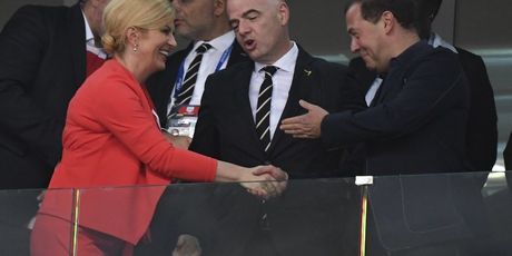 Predsjednica Kolinda Grabar-Kitarović u svečanoj loži na stadionu u Sočiju (Foto: AFP) - 1