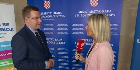 Sabina Tandara Knezović uživo s resornim ministrom Markom Pavićem (Foto: Dnevnik.hr) - 3