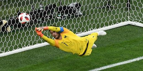 Lloris spašava Francusku (Foto: AFP)