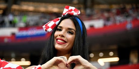 Hrvatska navijačica (Foto: AFP)