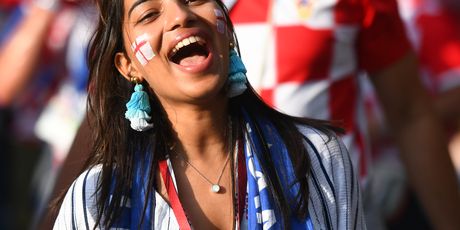Engleska navijačica (Foto: AFP)